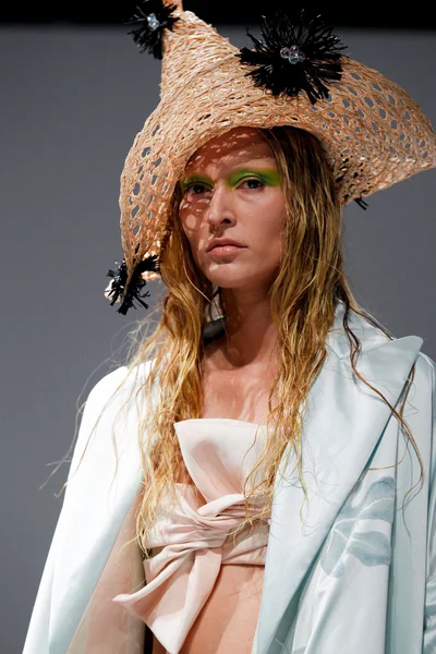 Look 38